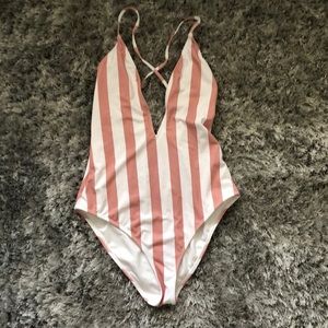 Forever 21 medium swimsuit. Worn once.